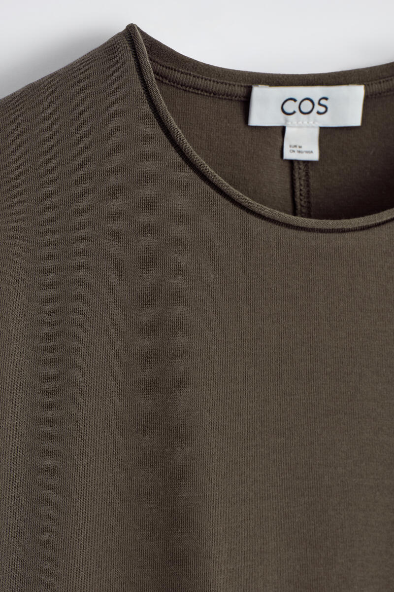 COS スリムフィットコットンTシャツ