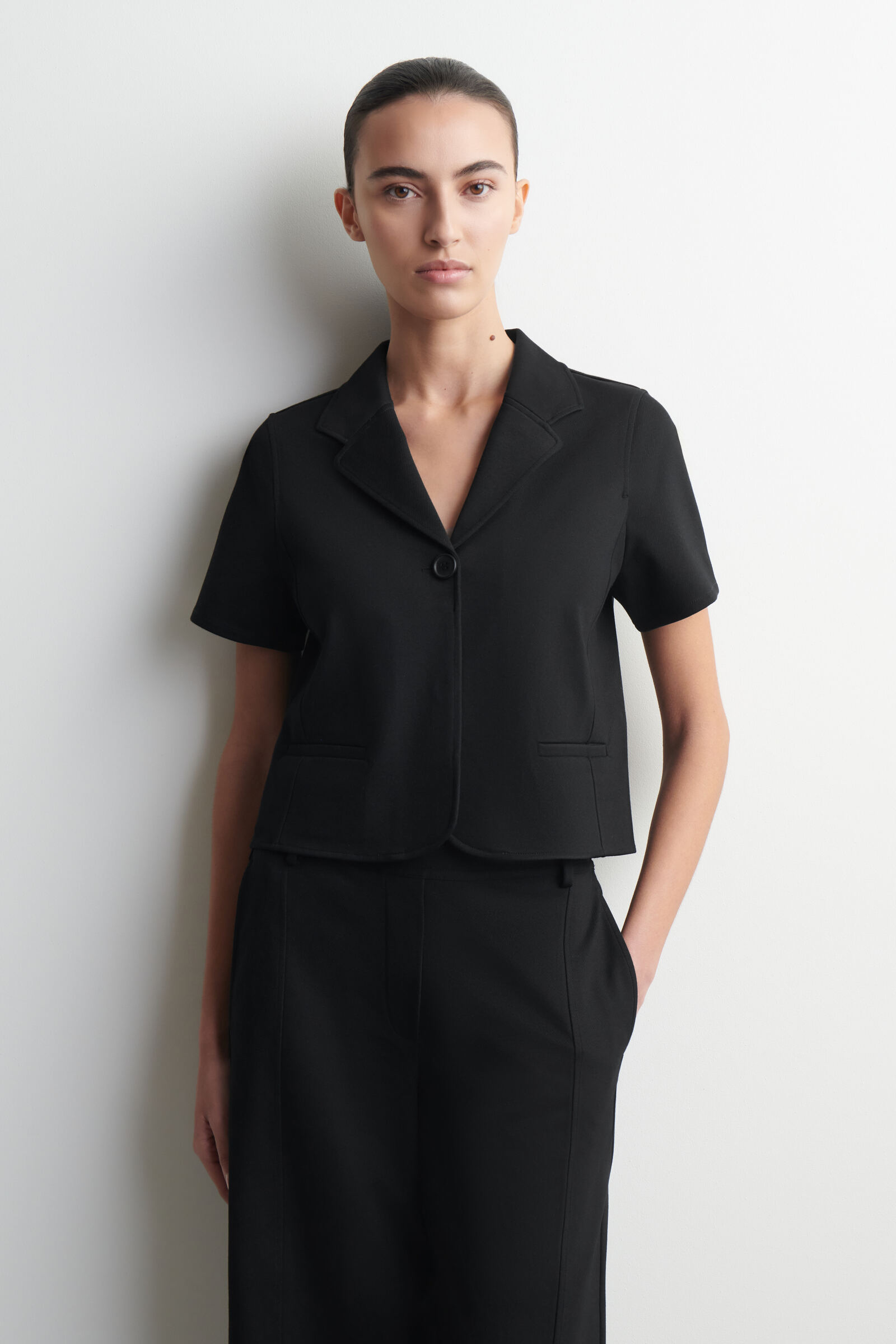 TWILL-JERSEY SHORT-SLEEVED BLAZER ツイルジャージー 半袖ブレザー