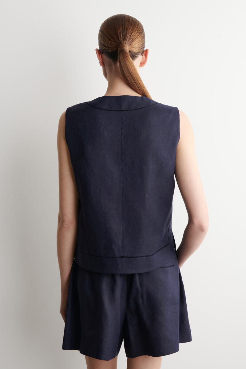 COS 刺繍ディテール リネンベスト