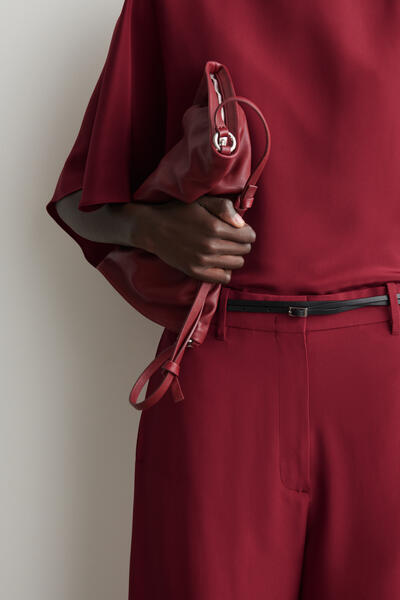 COS シルク チューリップパンツ