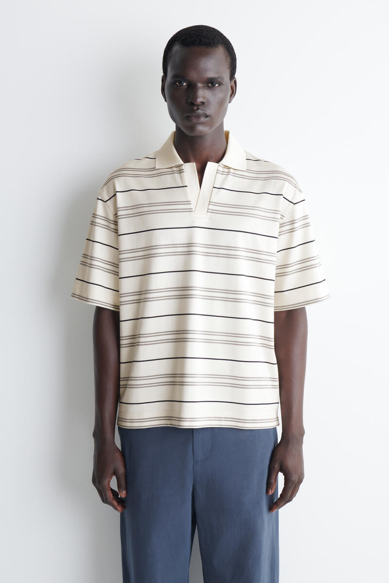 STRIPED OPEN-COLLAR POLO SHIRT ストライプ柄 オープンカラー