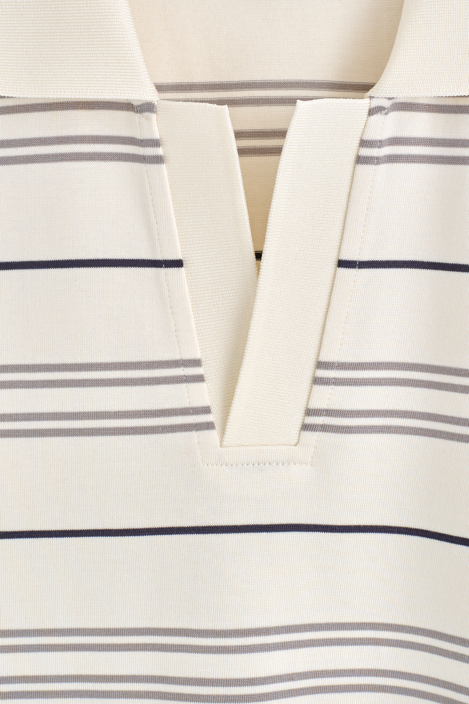 STRIPED OPEN-COLLAR POLO SHIRT ストライプ柄 オープンカラー