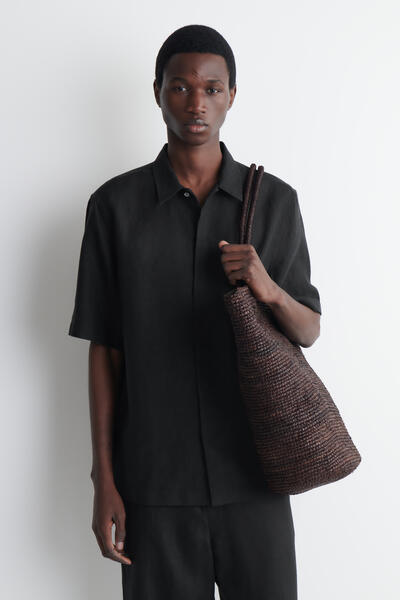 COS トップス　シャツ　ブラウス　ブラック　半袖M OVERSIZED SHORT-SLEEVED COTTON SHIRT オーバーサイズ 半袖コットン