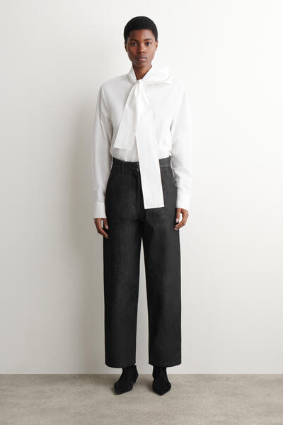 COS ボウディテールコットンブラウス