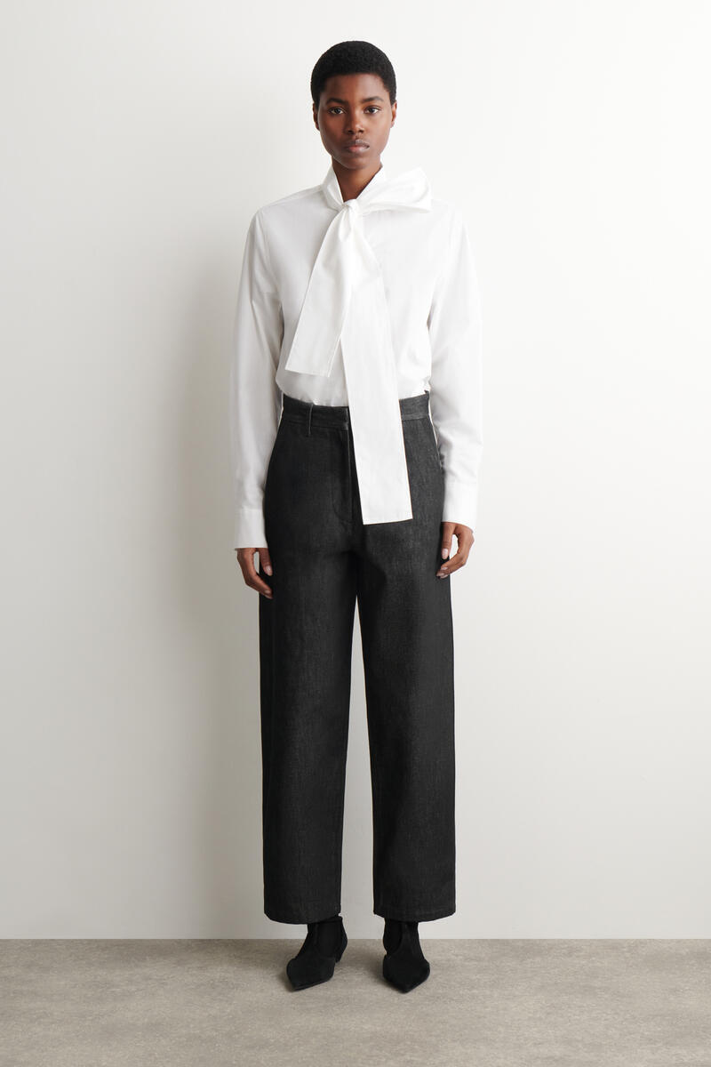 COS ボウディテールコットンブラウス