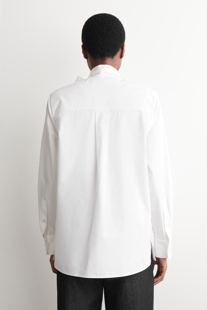 COS ボウディテールコットンブラウス