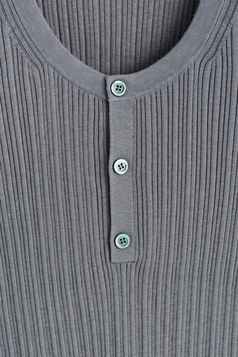 COS シルクコットン ヘンリーTシャツ