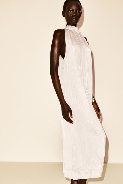 COS シワ加工サテン ミディワンピース