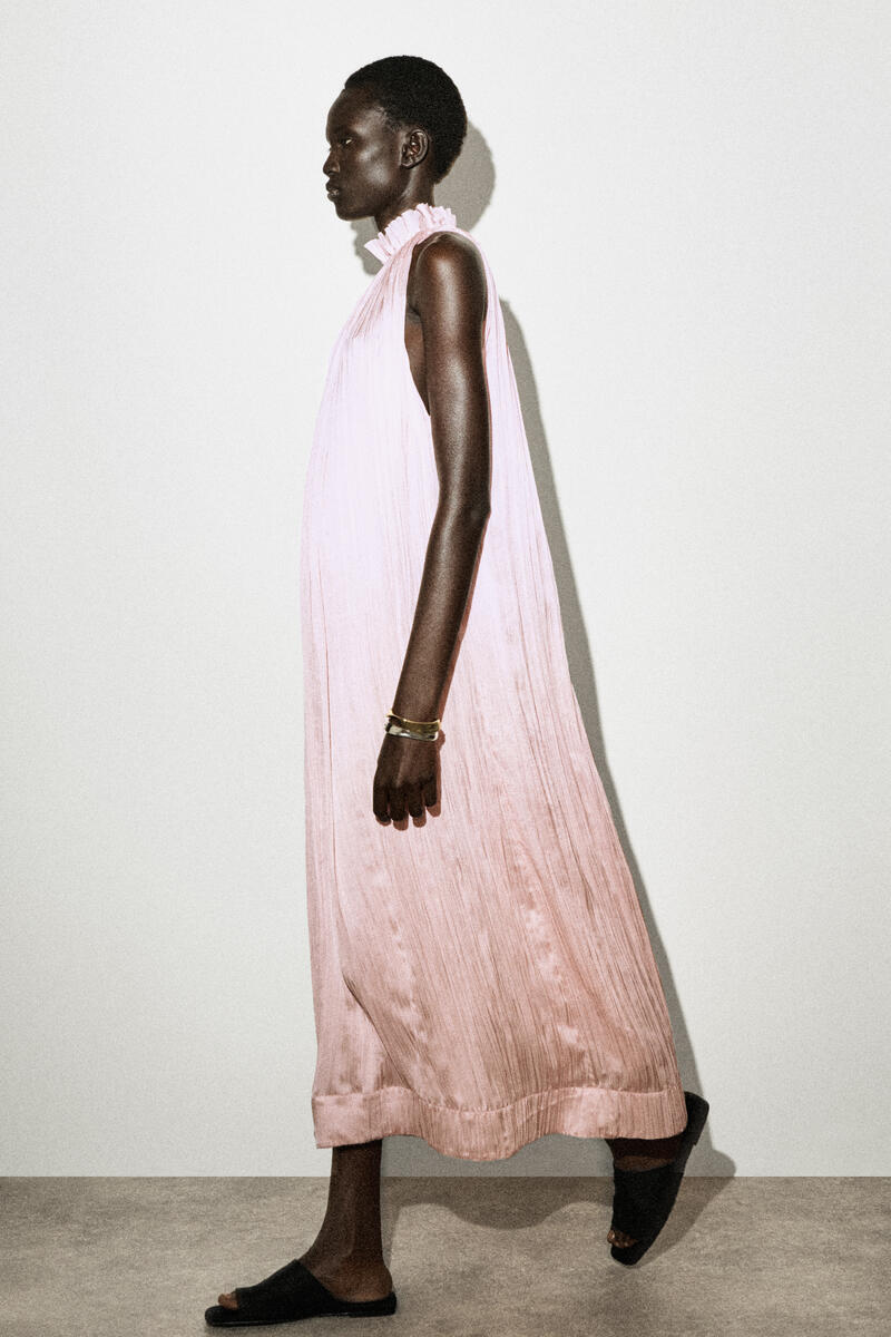 COS シワ加工サテン ミディワンピース