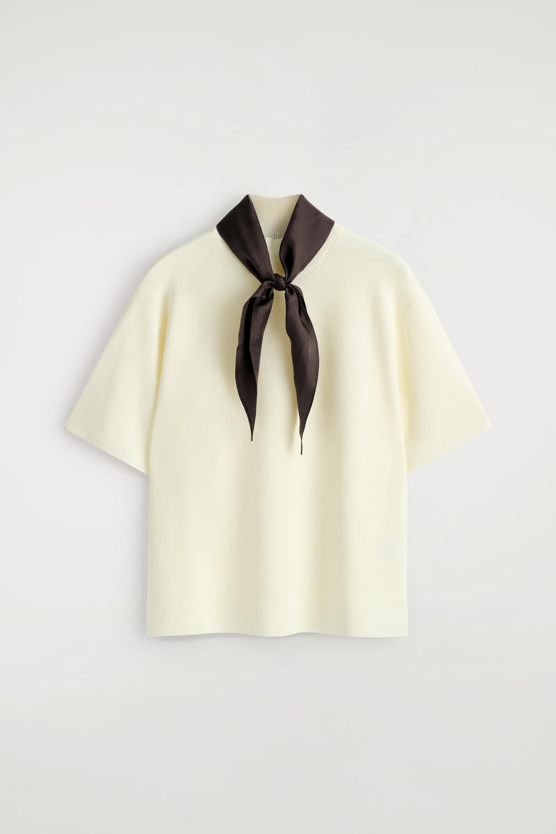 COS スカーフディテール メリノウールTシャツ