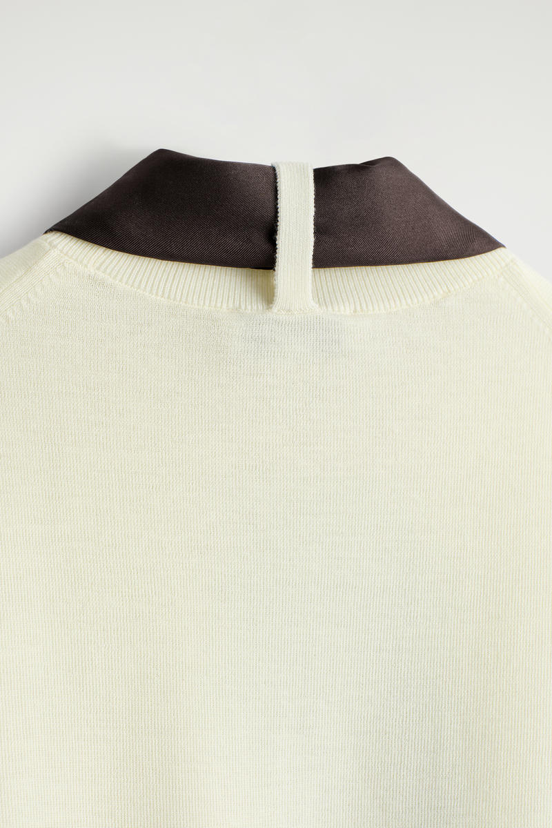 COS スカーフディテール メリノウールTシャツ