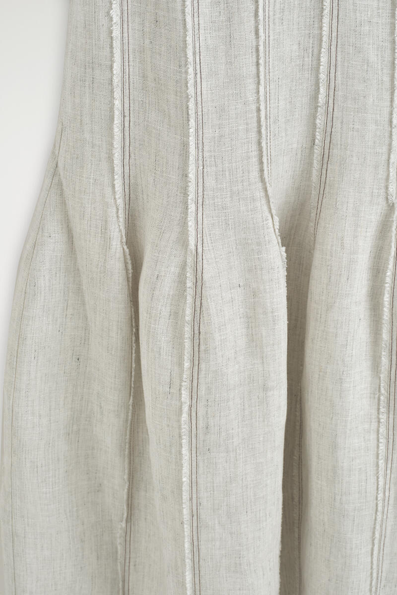 COS スカルプテッド プリーツ リネンワンピース
