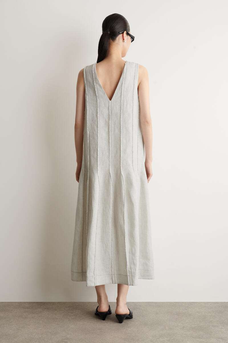 COS スカルプテッド プリーツ リネンワンピース