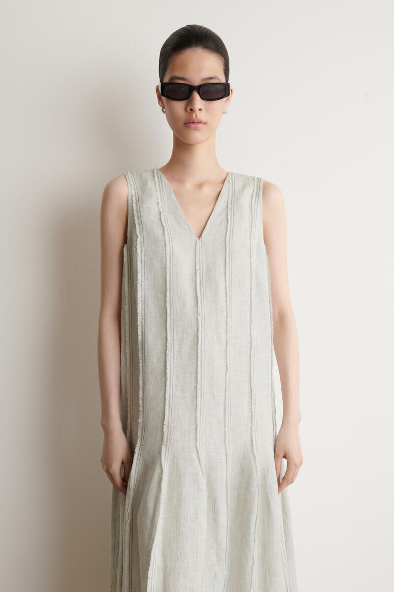 COS スカルプテッド プリーツ リネンワンピース