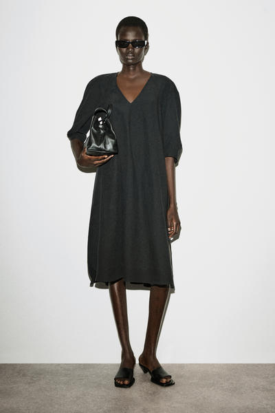 COS ラウンドVネック　コットンミディドレス