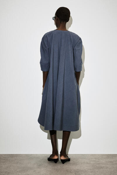 COS ラウンドVネック　コットンミディドレス