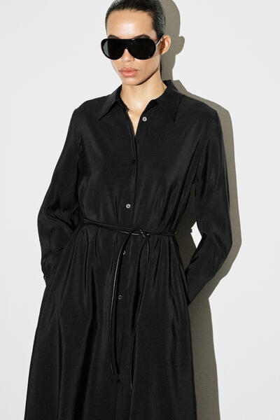 COS フルイド ミディシャツワンピース