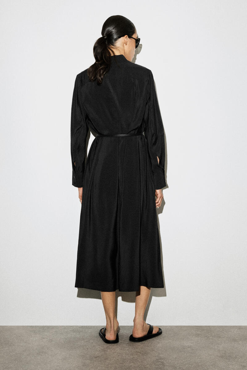 COS フルイド ミディシャツワンピース