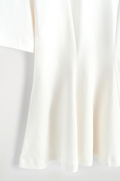 COS ウエストを絞った コットンTシャツ