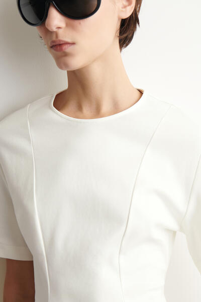 COS ウエストを絞った コットンTシャツ