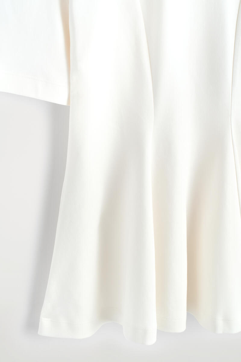 COS ウエストを絞った コットンTシャツ