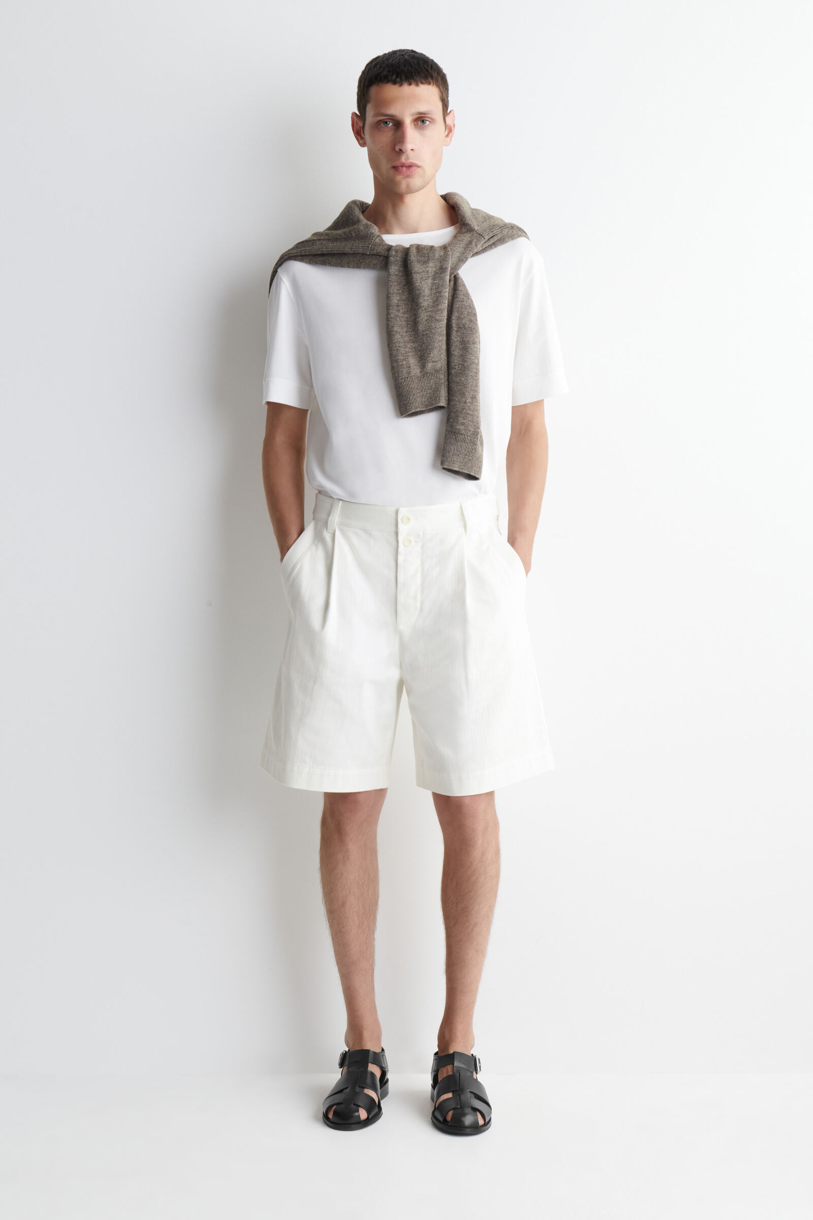 PLEATED DENIM-HERRINGBONE SHORTS プリーツ入り デニムヘリンボーン 