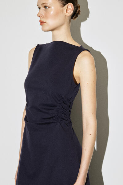 COS ウエストギャザー入り コットンジャージーミディドレス