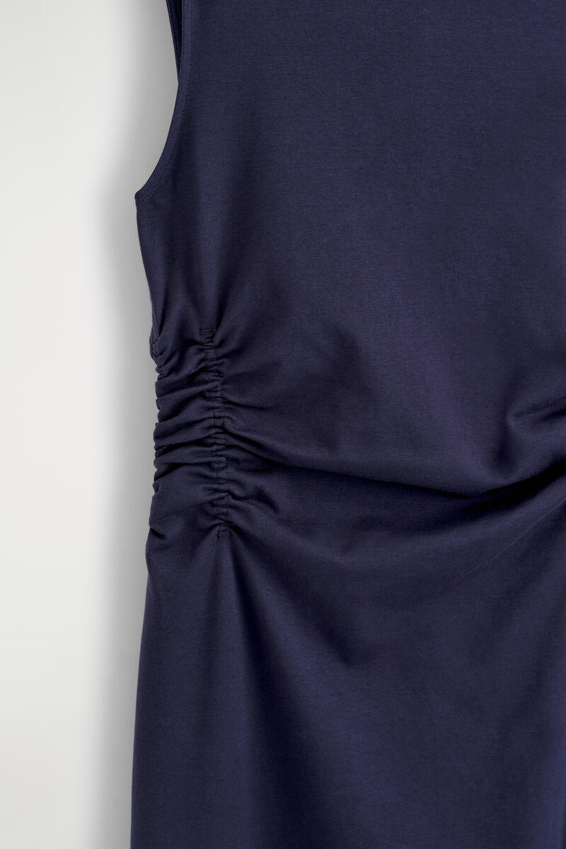 COS ウエストギャザー入り コットンジャージーミディドレス