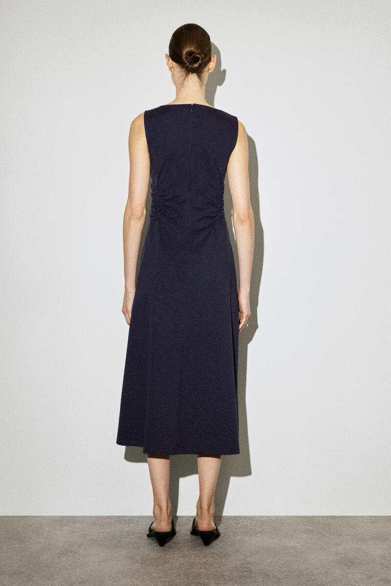 COS ウエストギャザー入り コットンジャージーミディドレス
