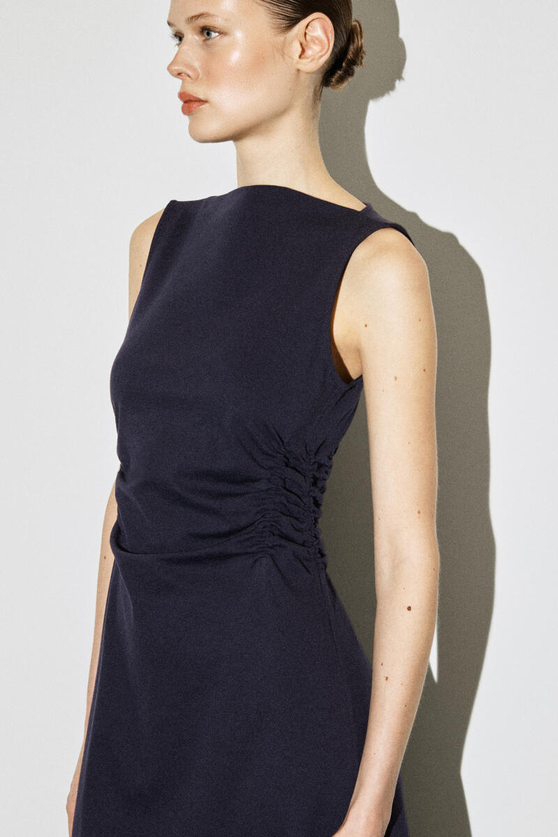 COS ウエストギャザー入り コットンジャージーミディドレス