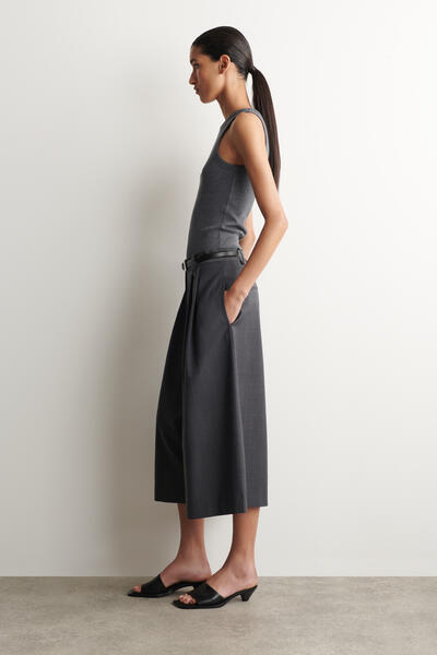 COS プリーツウール ブレンドキュロット