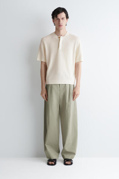 COS ニットリネンヘンリーネックTシャツ