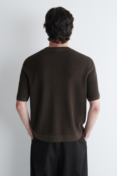 COS ニットリネンヘンリーネックTシャツ