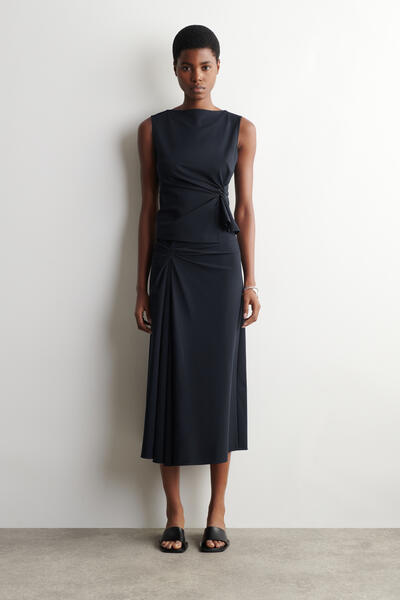 COS ツイストディテールジャージートップ