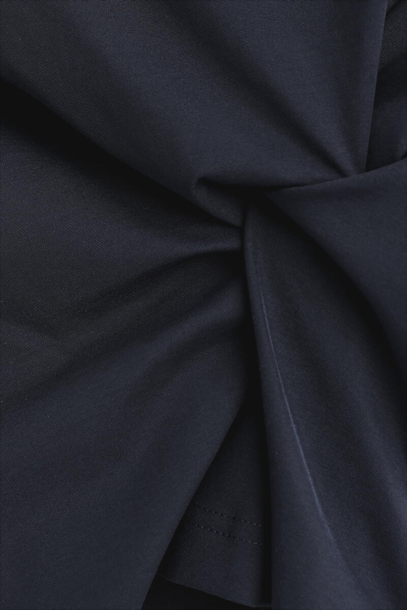 COS ツイストディテールジャージートップ