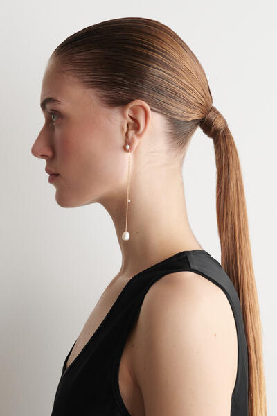 COS ミスマッチ 淡水パールチェーンピアス