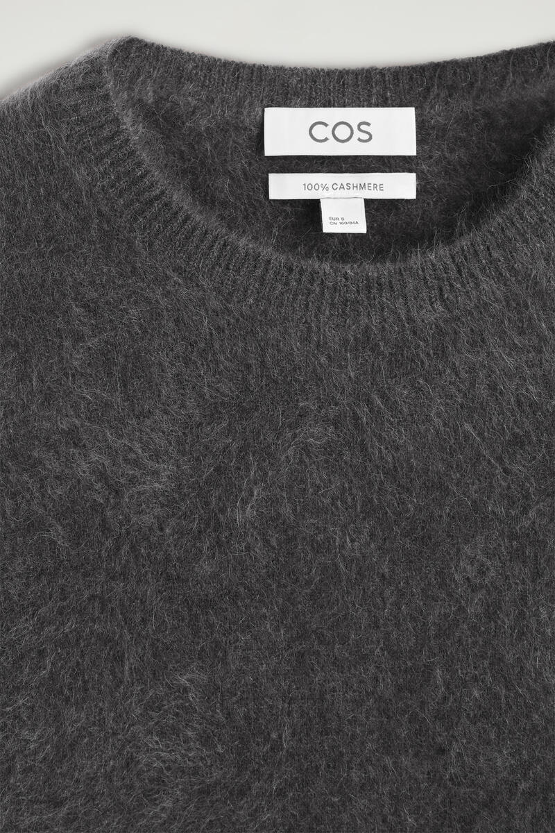 COS ブラッシュド カシミヤTシャツ