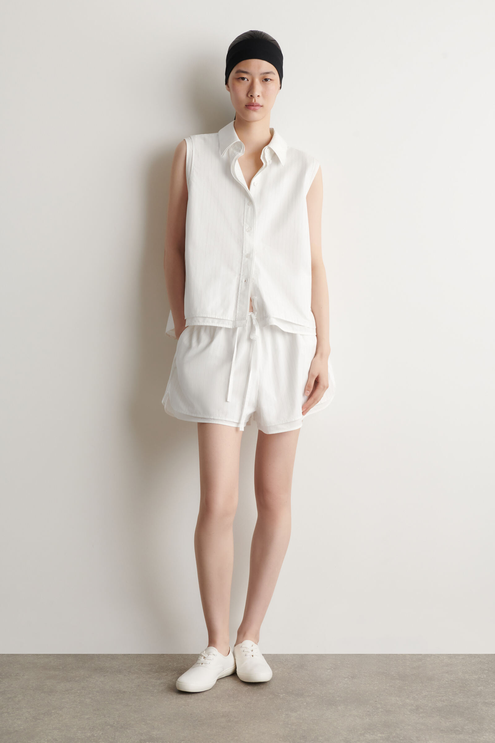 LAYERED PINSTRIPED SLEEVELESS SHIRT レイヤード ピンストライプ 