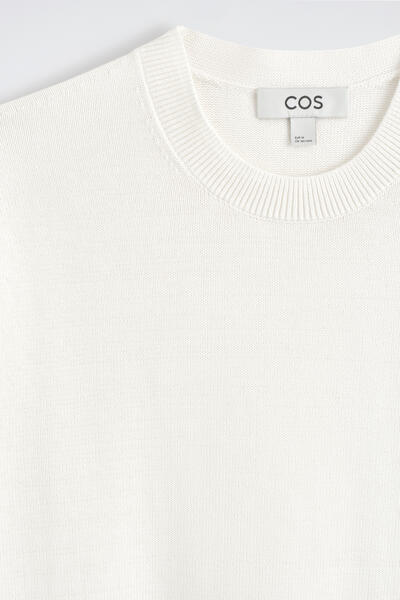 COS コットンニットTシャツ