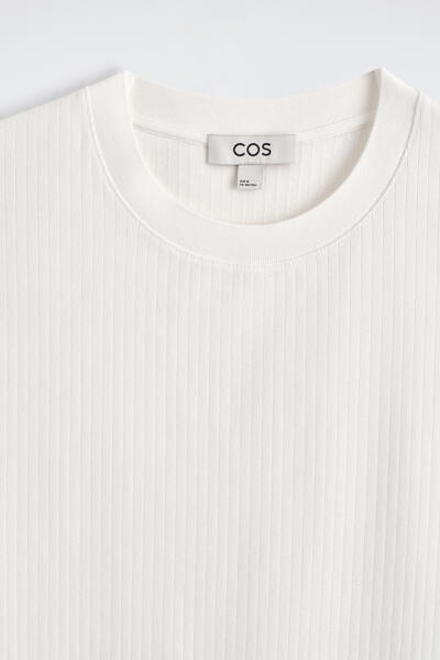 COS ヘビーウェイト リブ Tシャツ