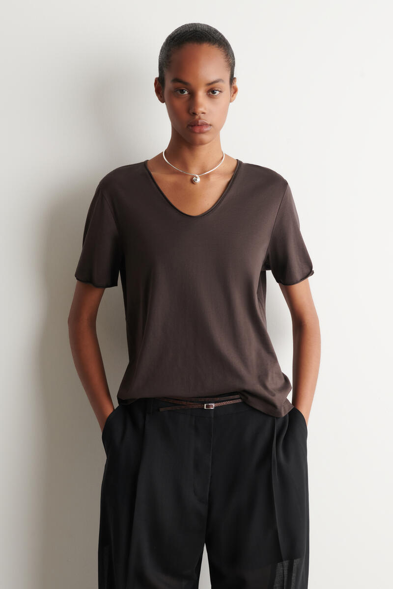 COS UネックライトウェイトコットンTシャツ