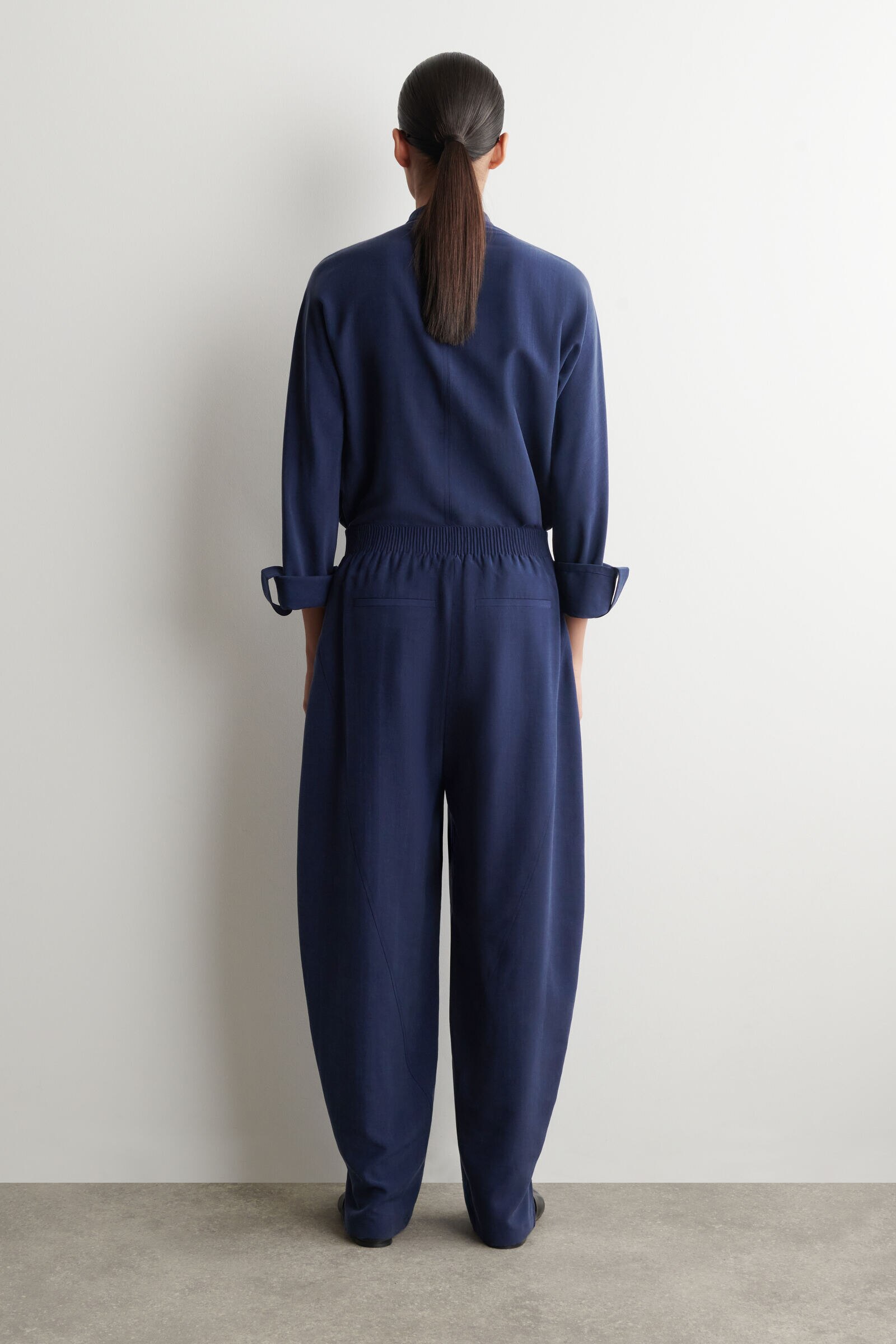 PANELLED ELASTICATED BARREL-LEG TROUSERS パネルド ゴムウエスト
