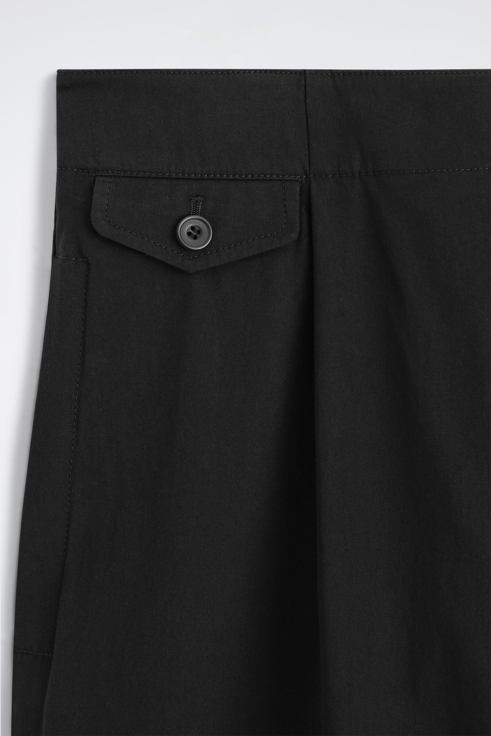 POCKET-DETAIL RELAXED-FIT WIDE-LEG TROUSERS ポケットディテール