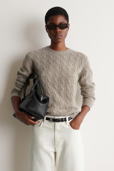 CABLE-KNIT CASHMERE JUMPER ケーブルニット カシミヤ セーター