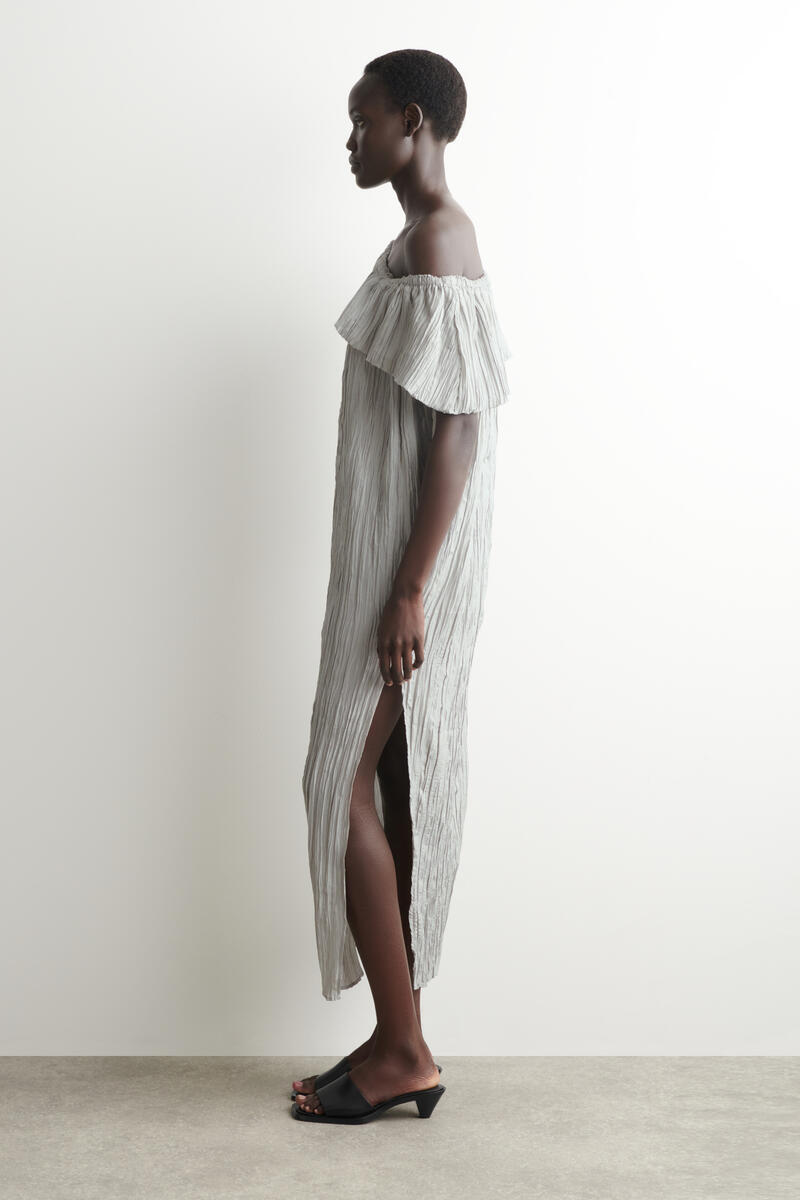 COS アシンメトリー プリーツシルクガウン