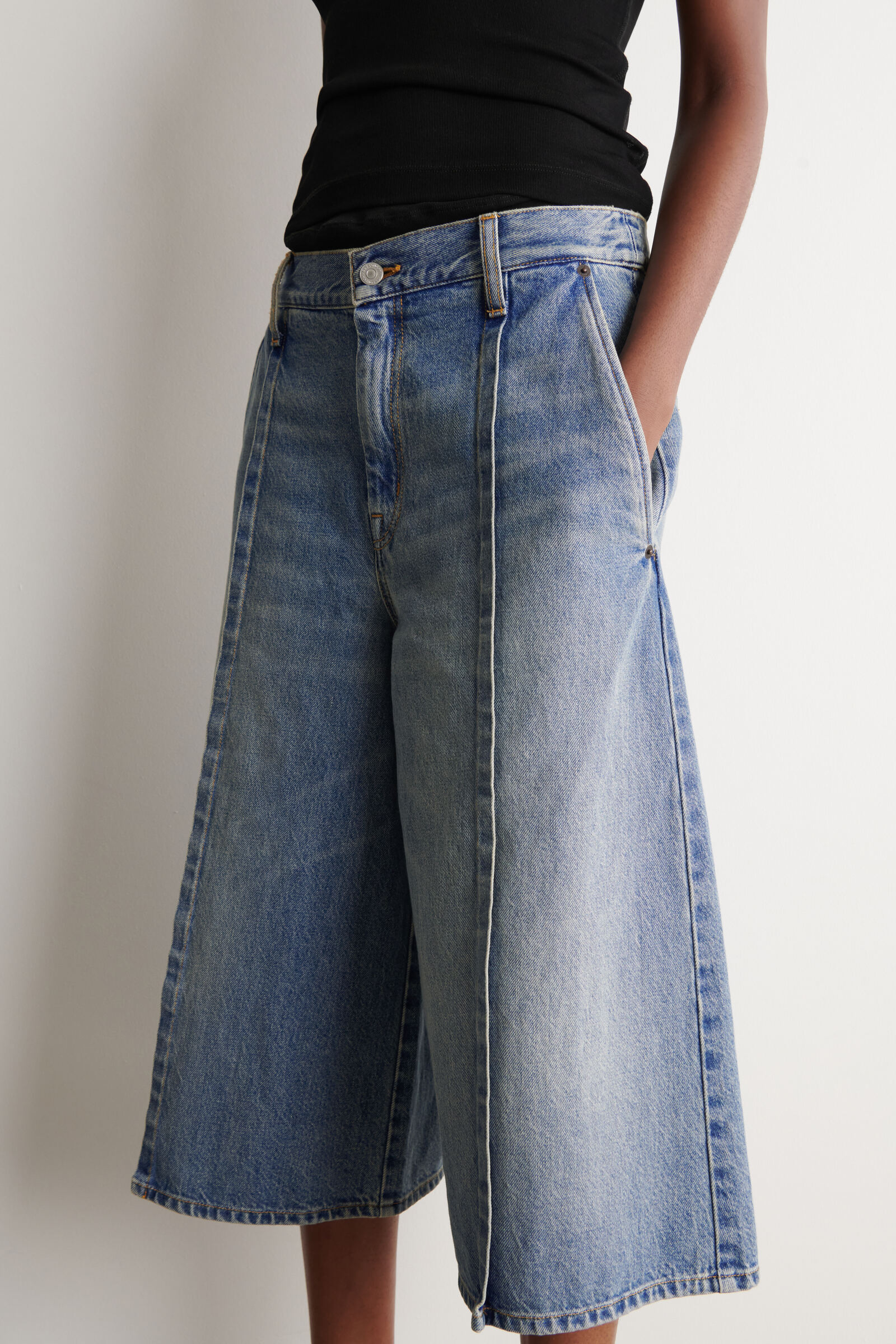 PINTUCKED DENIM CULOTTES ピンタックデニムキュロット ブルー｜COS