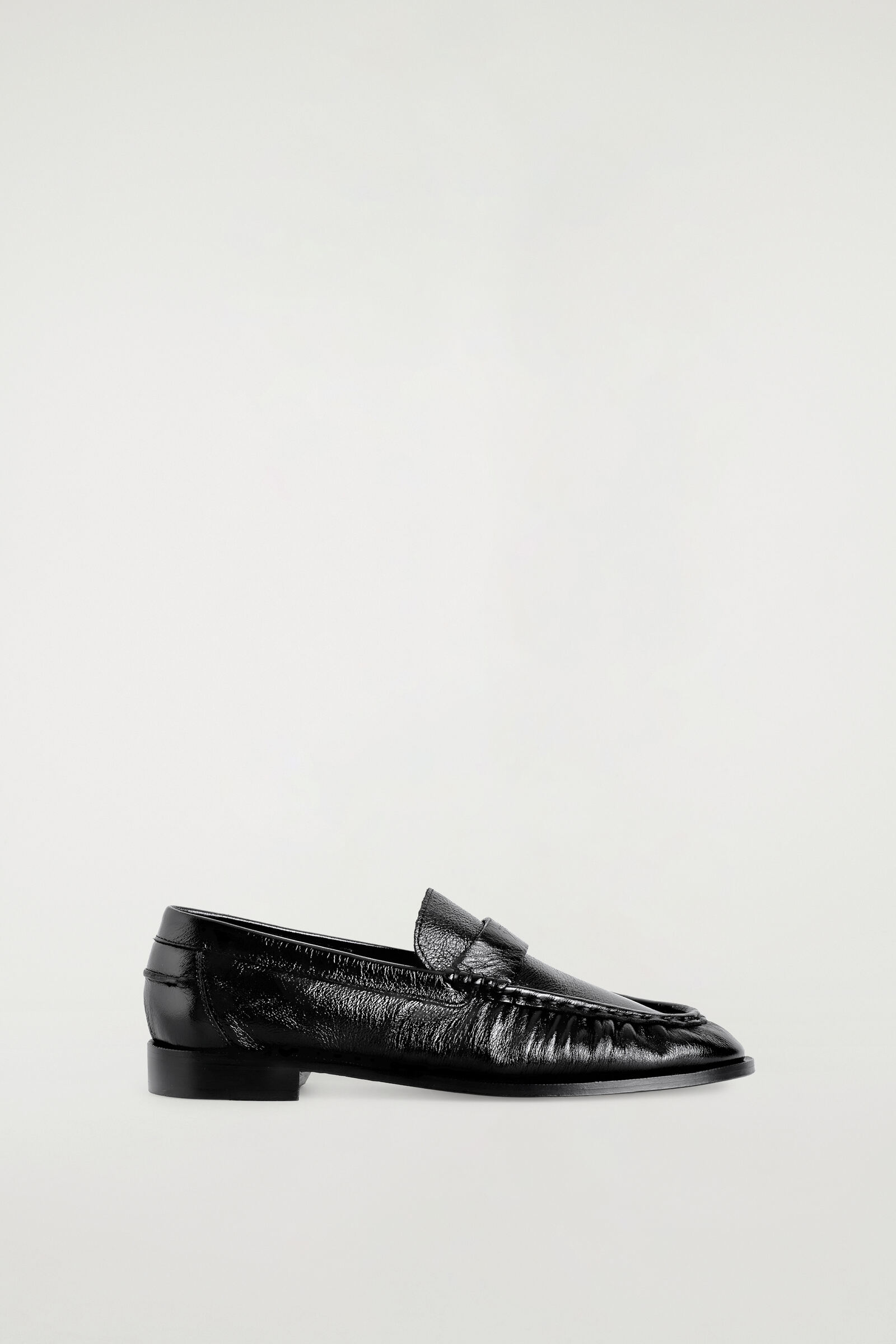 コス　レザーモカシンブローグ　37 LEATHER MOCCASIN LOAFERS レザーモカシンローファー ブラック｜COS