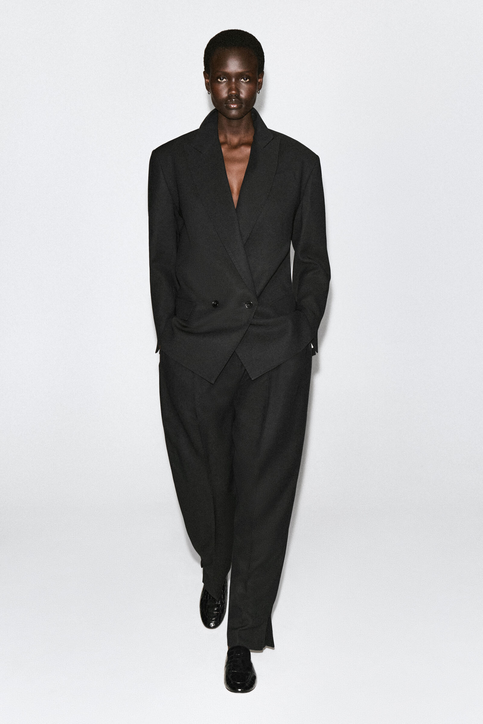 CONTRAST-LINED DOUBLE-BREASTED BLAZER コントラストライニング 