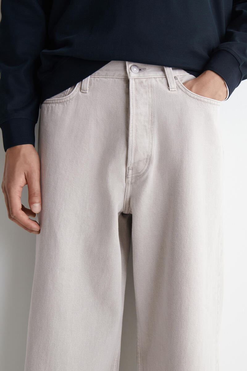 COS FOLD リラックスフィット ワイドレッグジーンズ