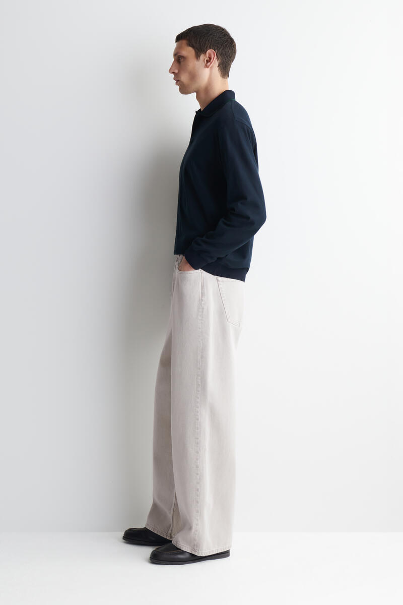 COS FOLD リラックスフィット ワイドレッグジーンズ